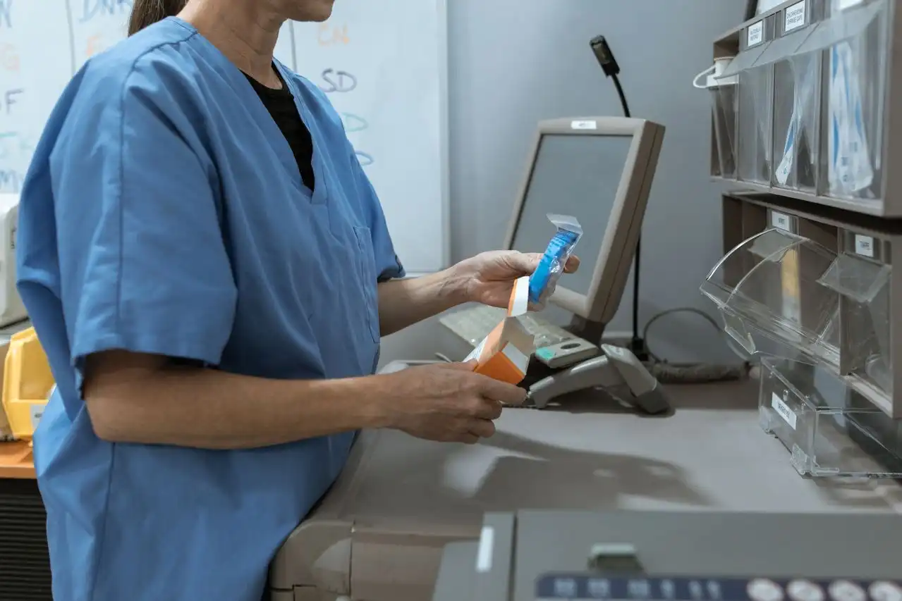 Private vs NHS Pharmacy Services: Making Informed Healthcare Choices in Gloucester